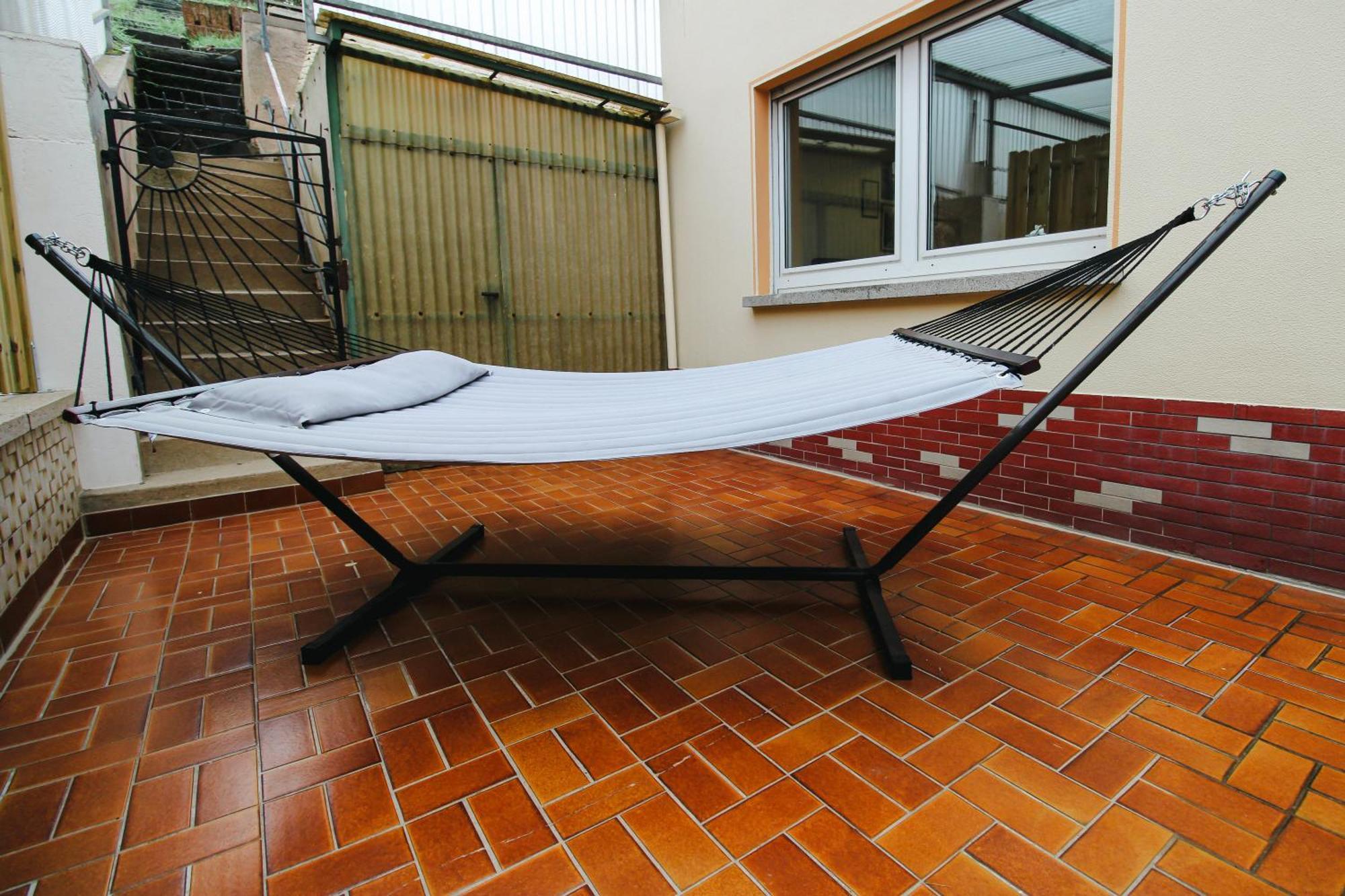 Chill Out Area, Grandiose Aussicht, Haengematte, Smart Tv, Netflix Apartment Zell an der Mosel Bagian luar foto