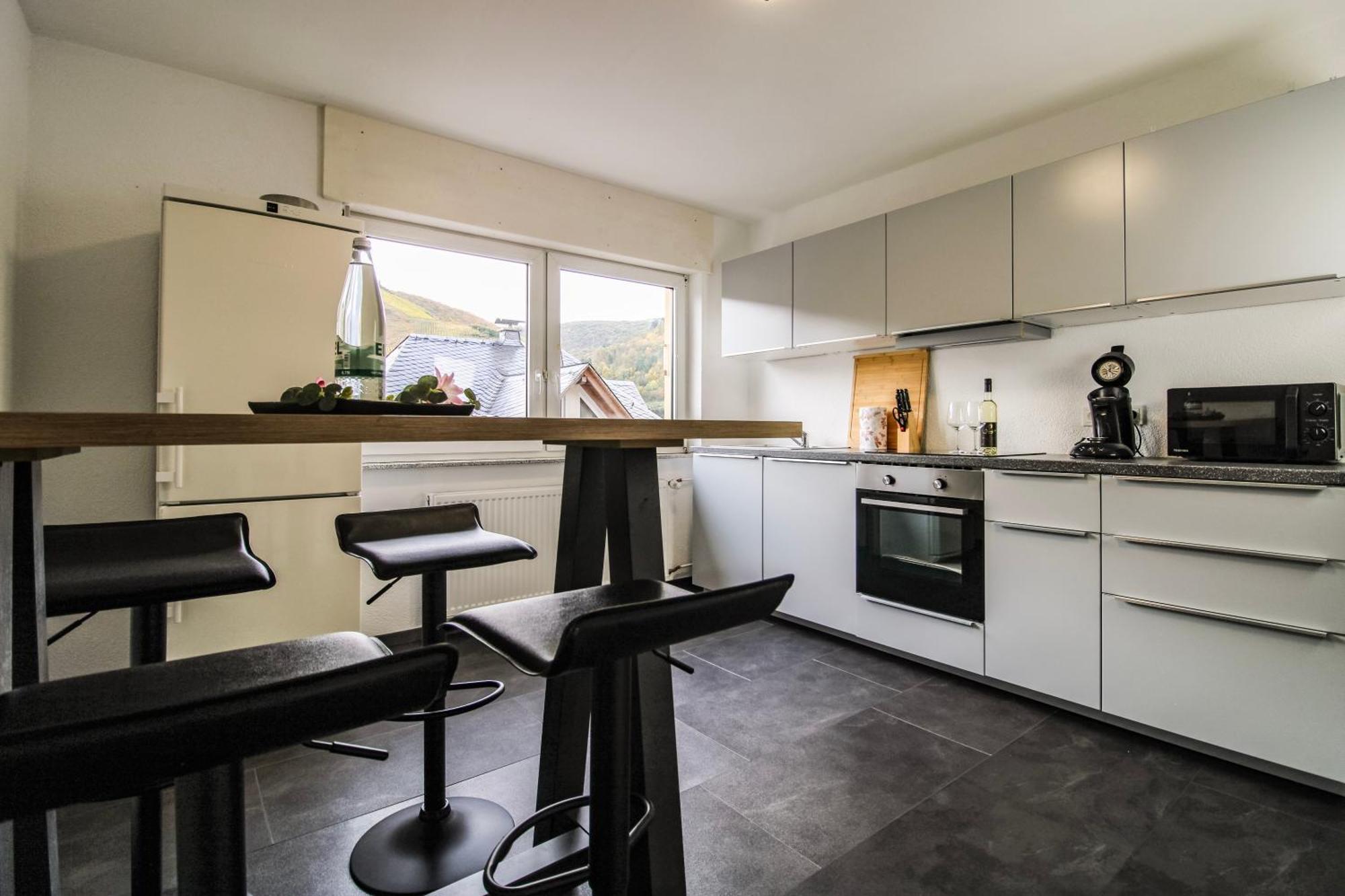 Chill Out Area, Grandiose Aussicht, Haengematte, Smart Tv, Netflix Apartment Zell an der Mosel Bagian luar foto