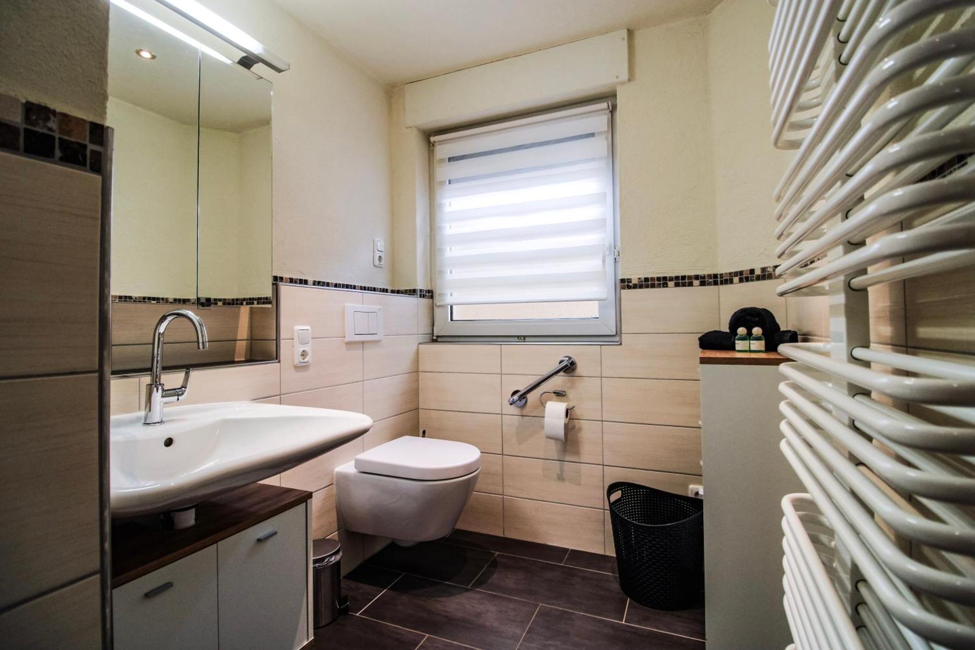Chill Out Area, Grandiose Aussicht, Haengematte, Smart Tv, Netflix Apartment Zell an der Mosel Bagian luar foto
